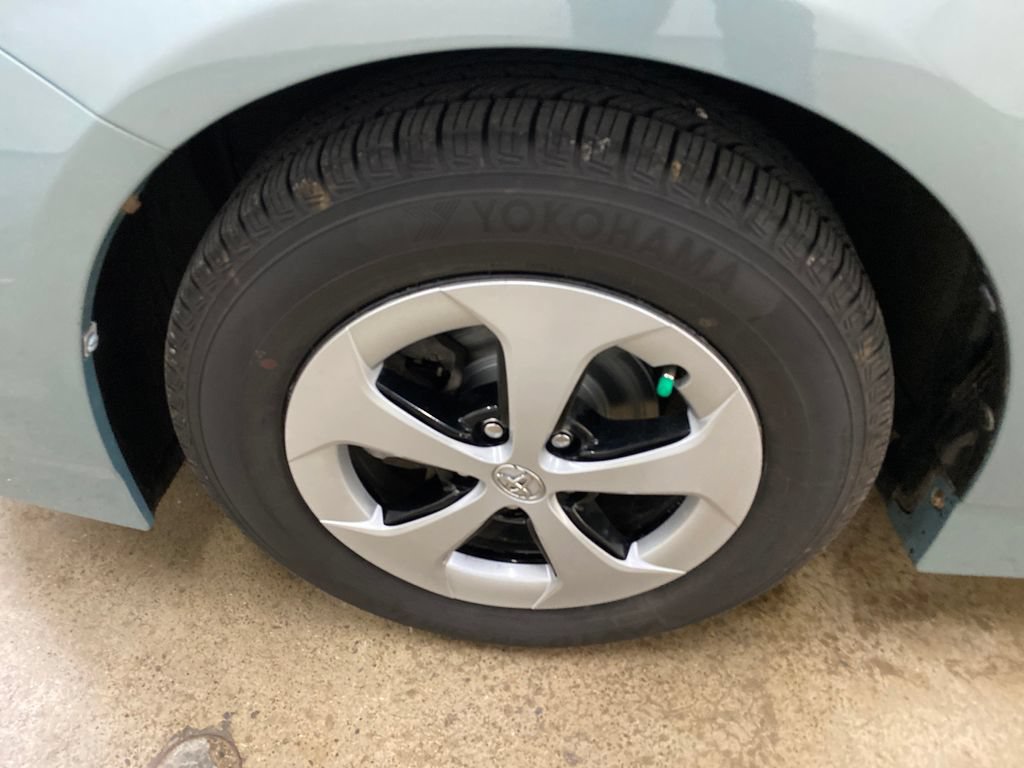 Used 2015 Toyota Prius Two FWD image 14