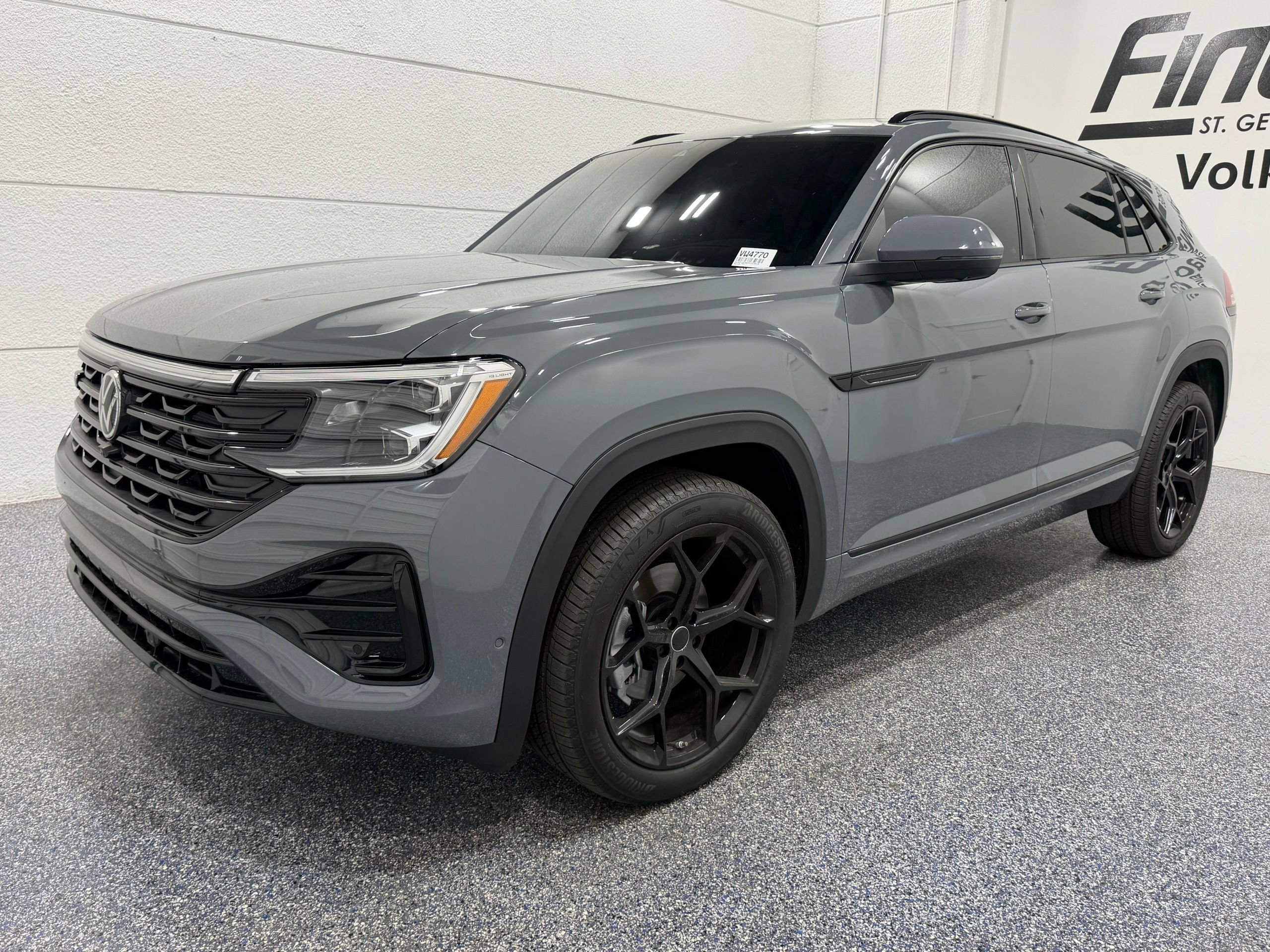 New 2026 Volkswagen Atlas Cross Sport SEL Premium R-Line AWD/4WD image 1