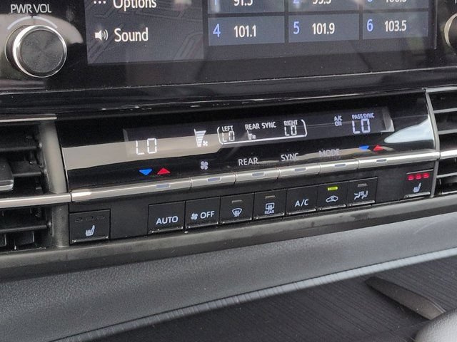 Certified 2022 Toyota Sienna XSE AWD/4WD image 15