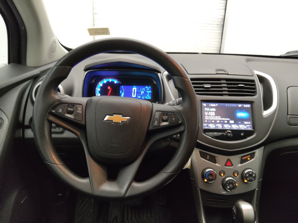 Used 2016 Chevrolet Trax LT w/ LT Sun and Sound Package AWD/4WD image 22