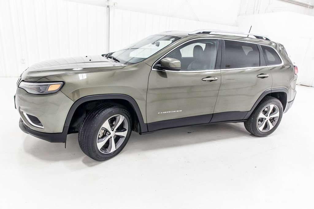 Used 2020 Jeep Cherokee Limited AWD/4WD image 3