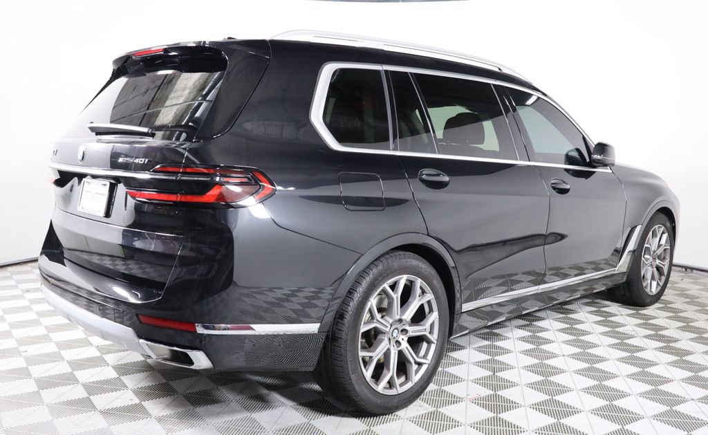 Used 2025 BMW X7 xDrive40i AWD/4WD image 6