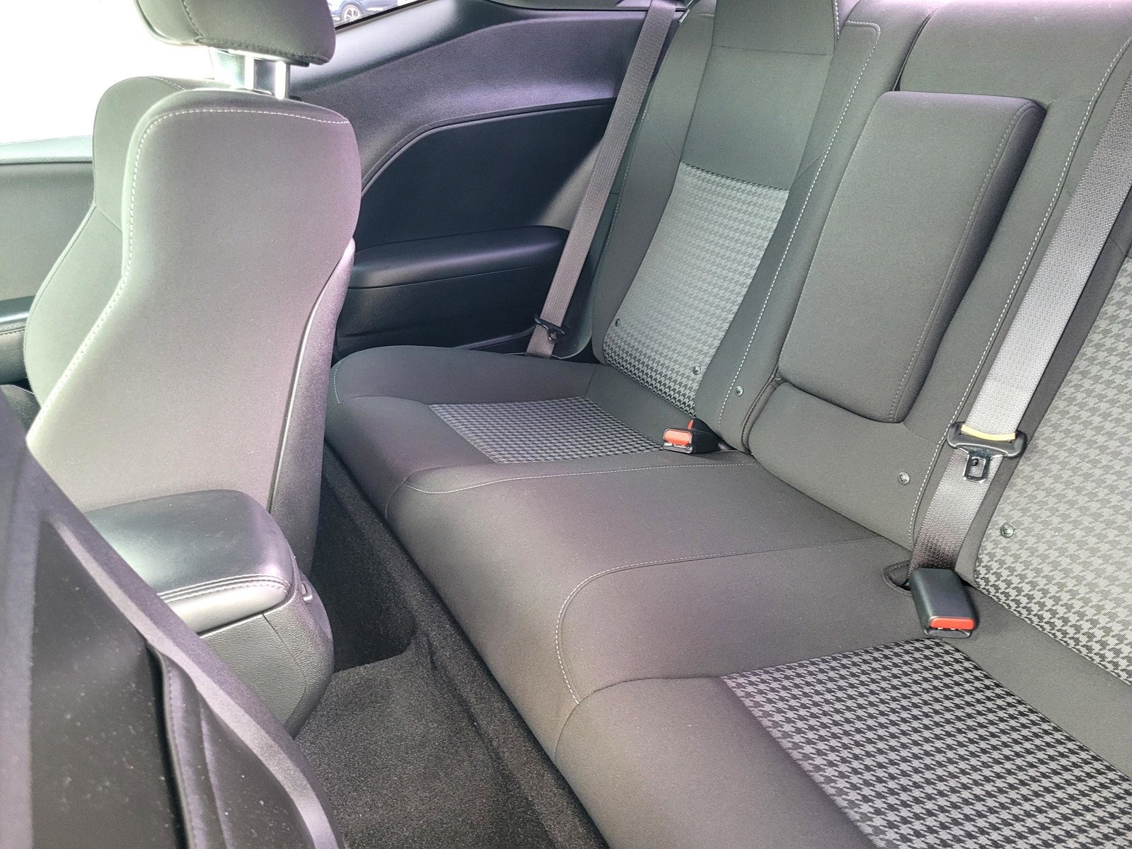 Used 2022 Dodge Challenger GT w/ Blacktop Package image 9