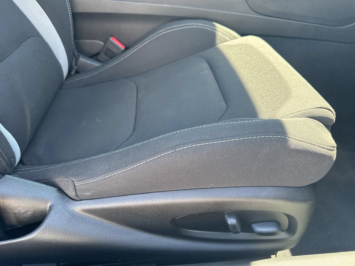 Used 2023 Chevrolet Camaro LT RWD image 34