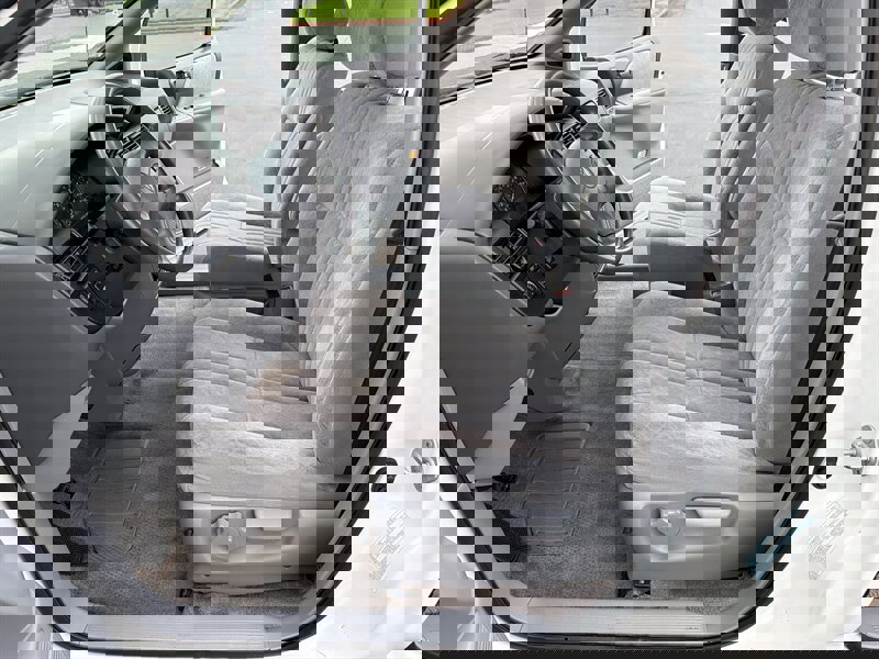 Used 1998 Toyota Sienna LE image 34