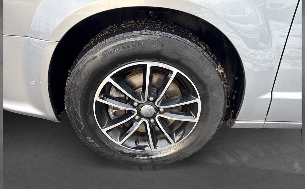 Used 2018 Dodge Grand Caravan GT image 12