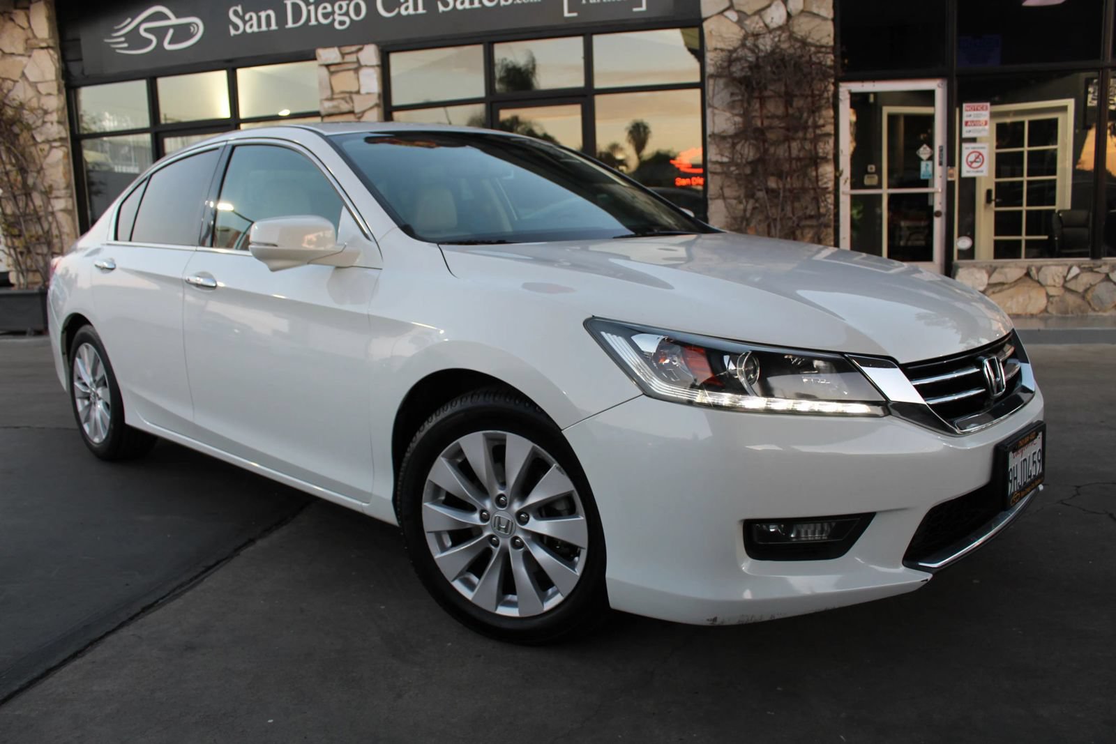 Used 2015 Honda Accord EX-L image 7