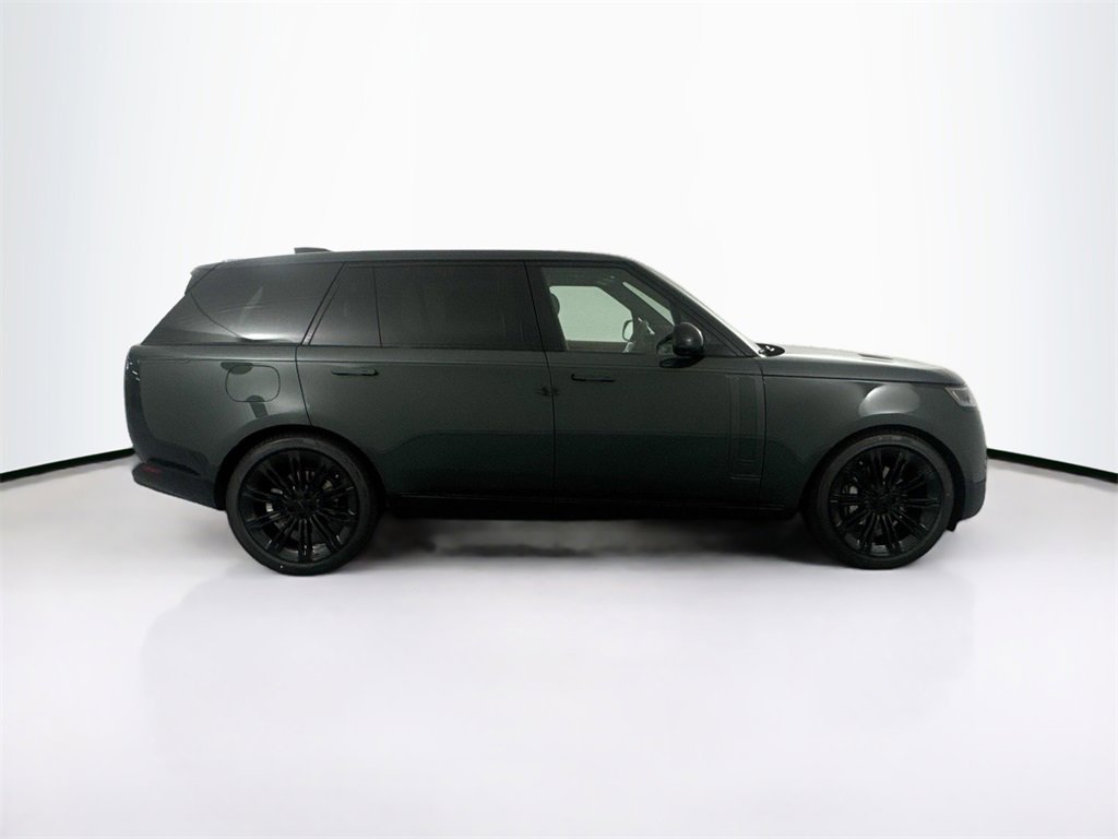 New 2026 Land Rover Range Rover Long Wheelbase SE image 4