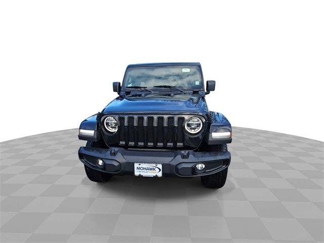 Used 2021 Jeep Wrangler Unlimited Sahara image 3