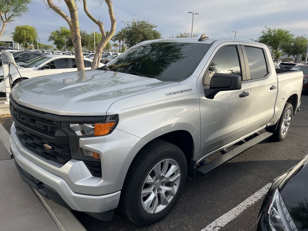Used 2022 Chevrolet Silverado 1500 Custom RWD image 1