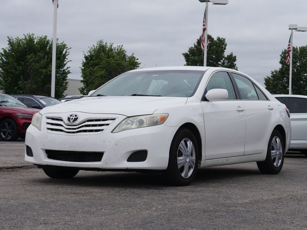 Used 2010 Toyota Camry FWD image 3