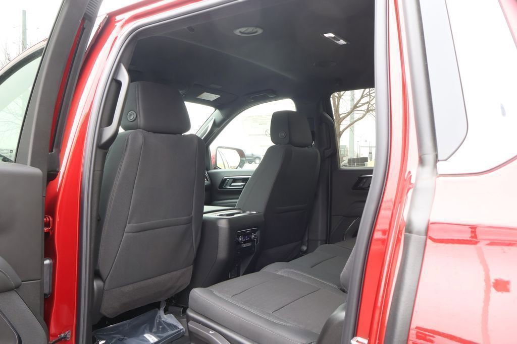 New 2026 Chevrolet Suburban LS AWD/4WD image 34