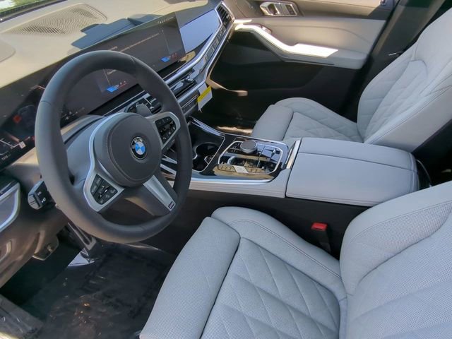 Used 2025 BMW X7 xDrive40i w/ M Sport Package AWD/4WD image 18