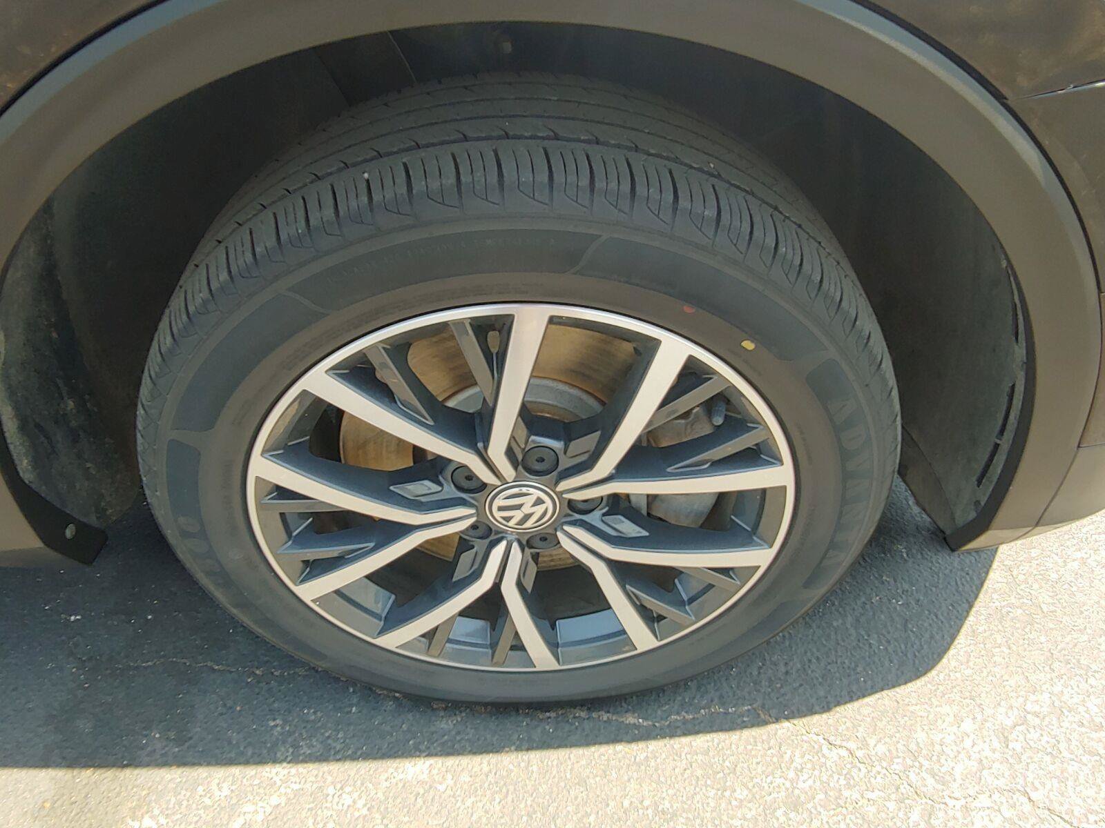 Used 2021 Volkswagen Tiguan S FWD image 23