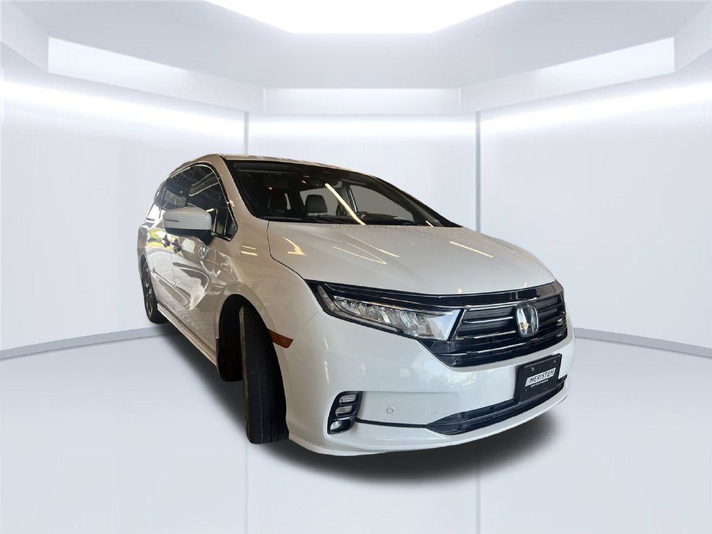 Used 2023 Honda Odyssey Elite image 2