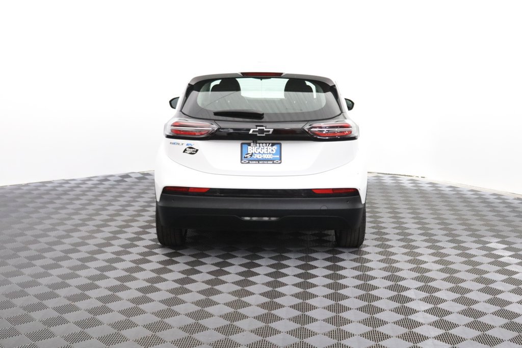 Used 2023 Chevrolet Bolt LT w/ Driver Confidence Package FWD image 7