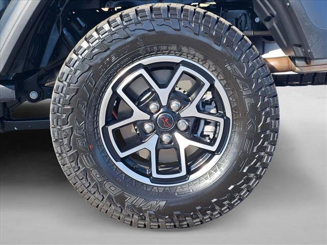 Certified 2026 Jeep Gladiator Rubicon w/ Steel Power Dome Hood Package AWD/4WD image 26