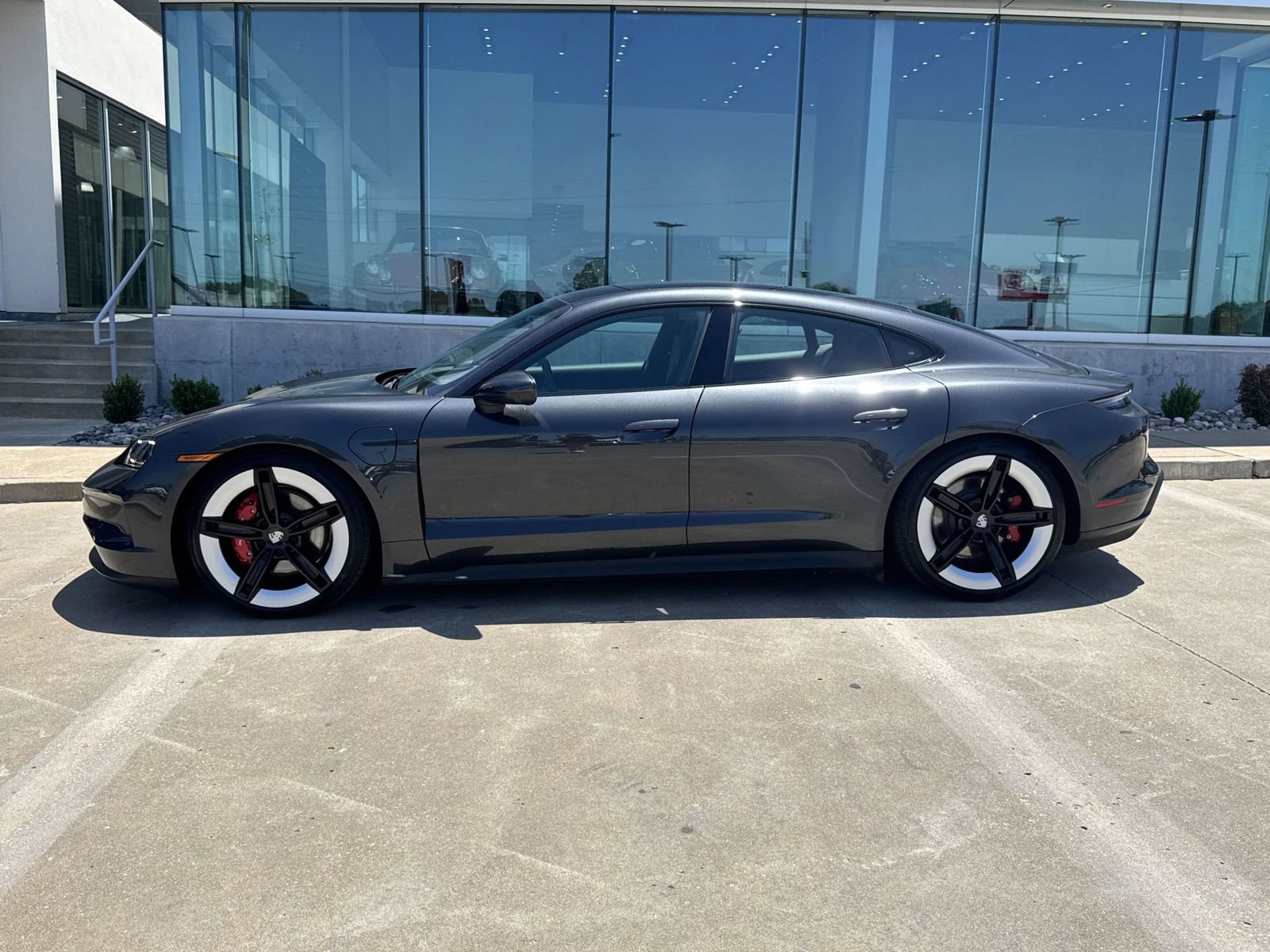 New 2025 Porsche Taycan 4S AWD/4WD image 2