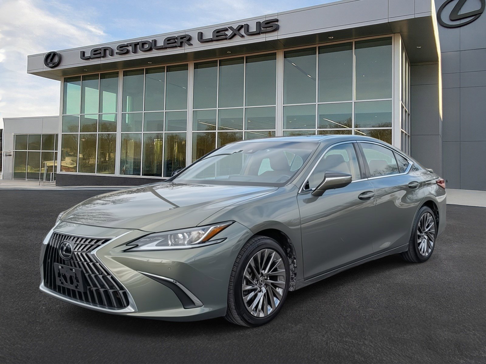 Used 2024 Lexus ES 350 w/ Technology Package image 7