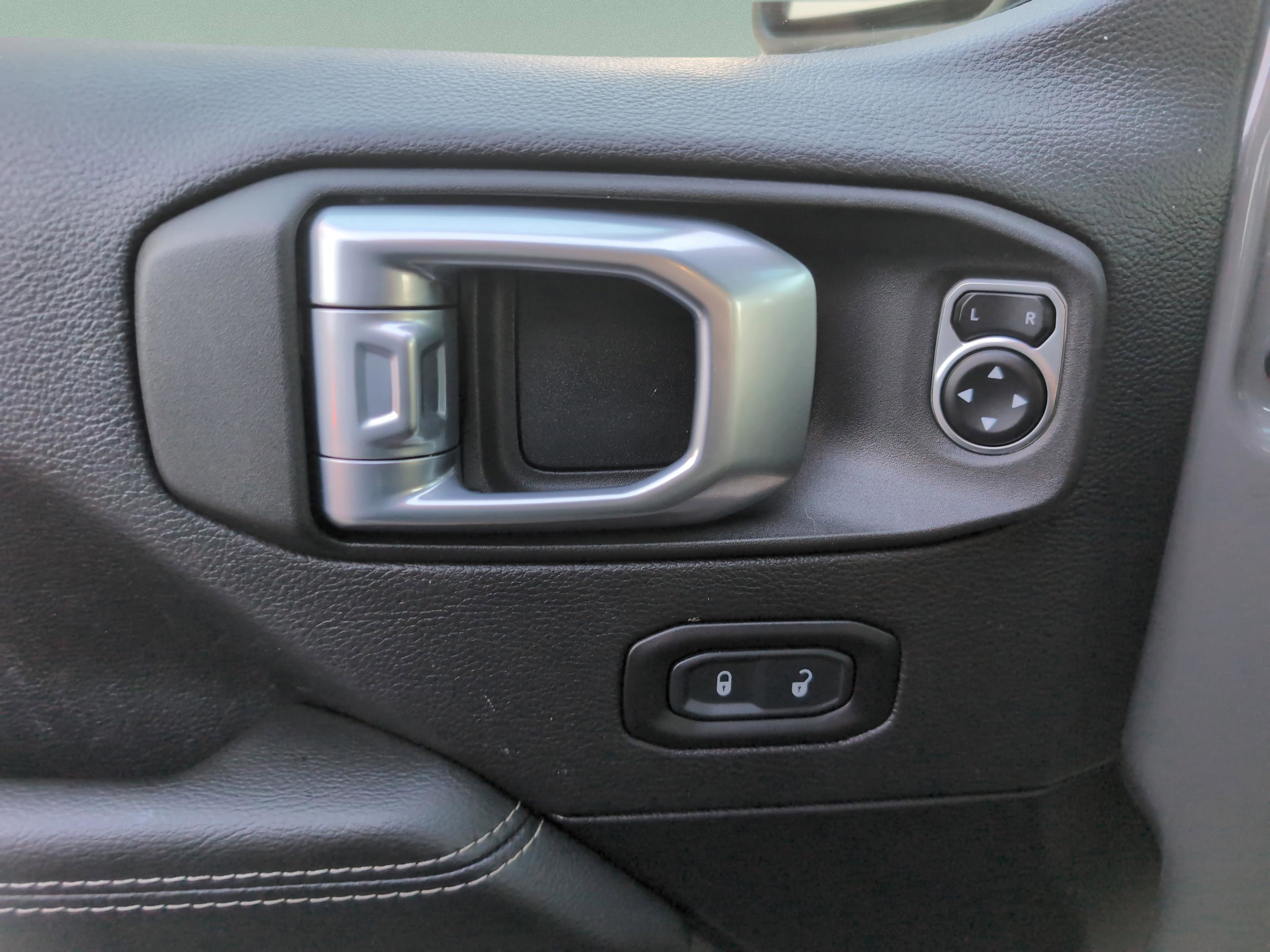 Used 2021 Jeep Gladiator Overland w/ Popular Equipment Package image 32