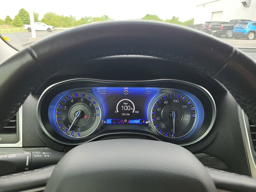 Used 2022 Chrysler 300 Touring w/ Sport Appearance Package RWD image 18