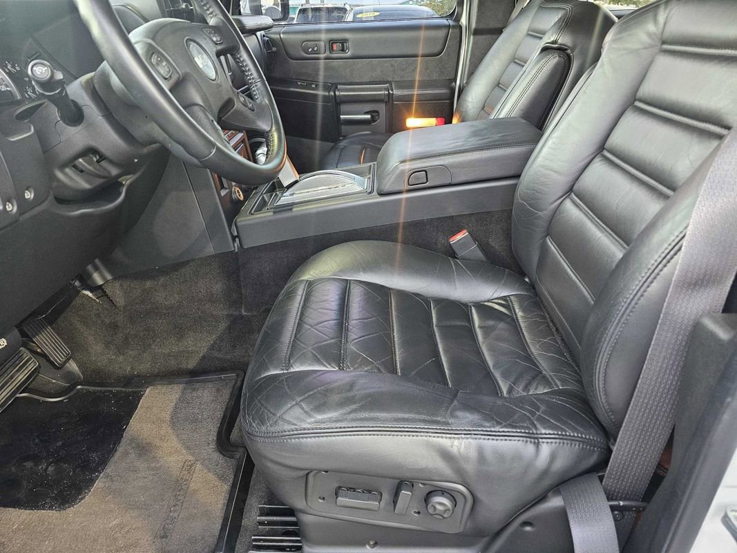 Used 2005 HUMMER H2 w/ Preferred Equipment Group image 7