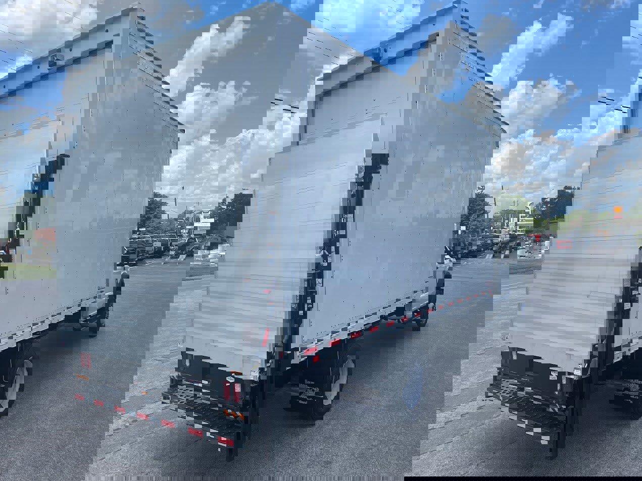 Used 2024 Ford F550 2WD Regular Cab Super Duty image 4