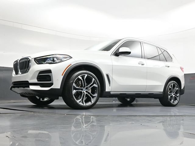 Used 2023 BMW X5 xDrive40i w/ Premium Package AWD/4WD image 40
