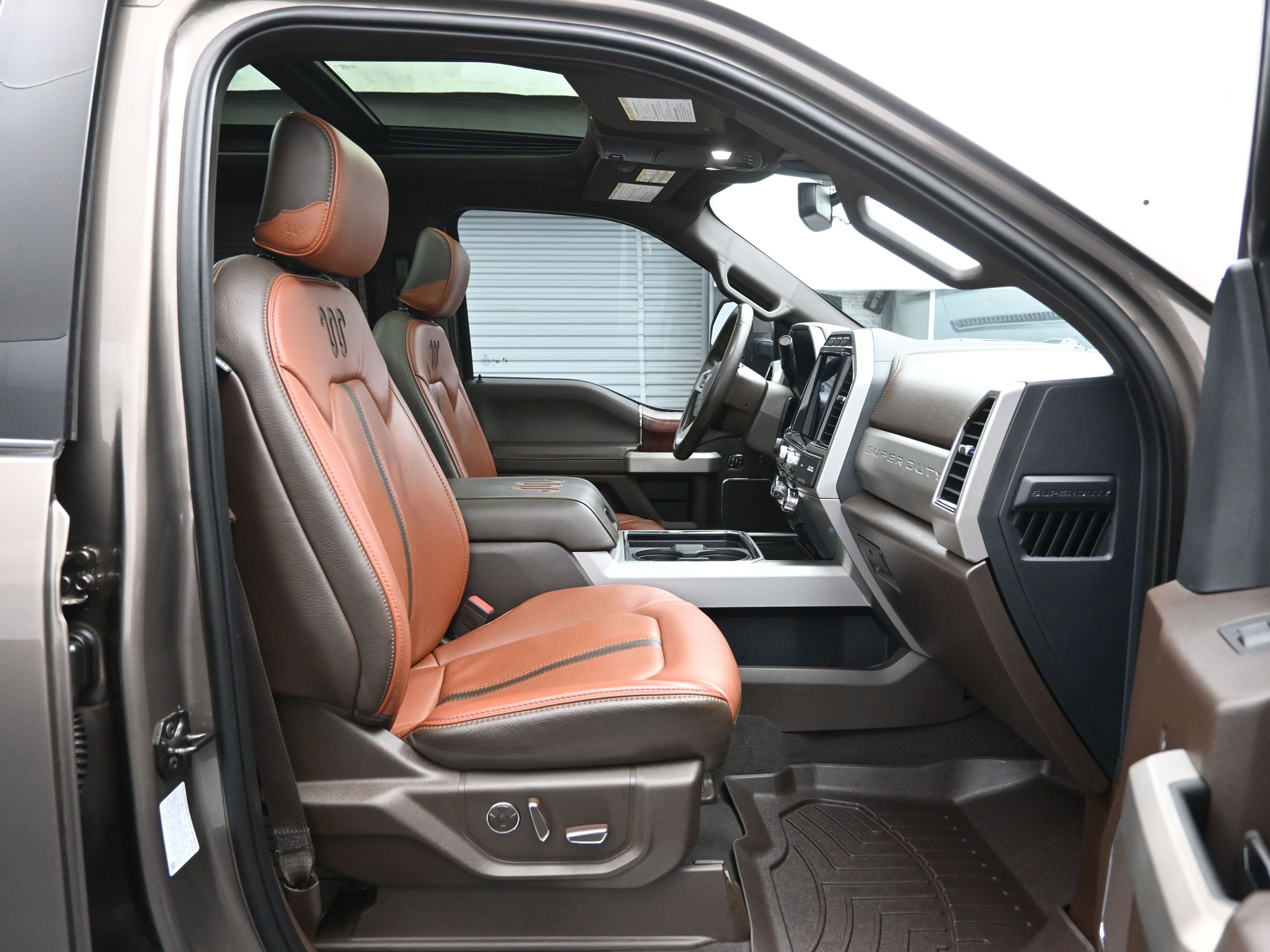 Used 2022 Ford F350 King Ranch image 13