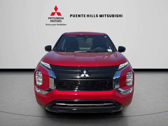 New 2026 Mitsubishi Outlander LE image 2