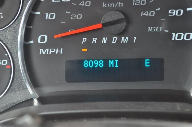 Used 2025 Chevrolet Express 2500 Extended w/ Driver Convenience Package image 20