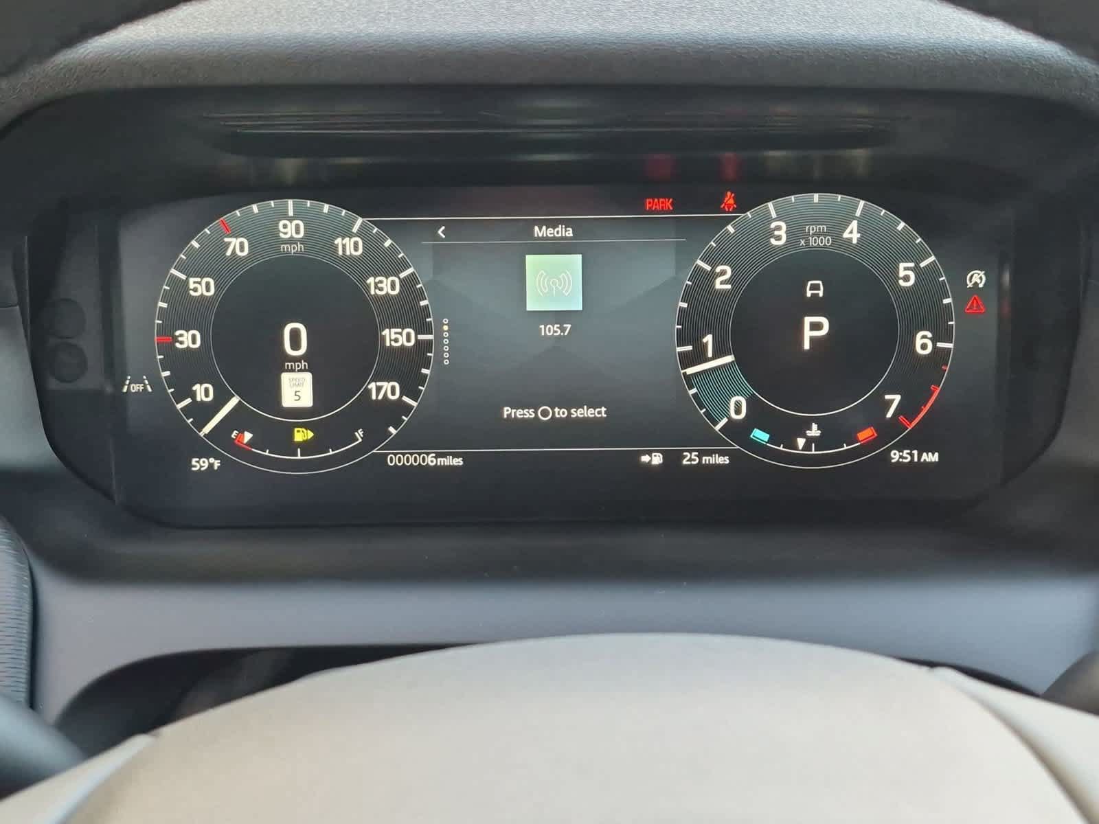 New 2026 Land Rover Discovery Sport Landmark AWD/4WD image 35