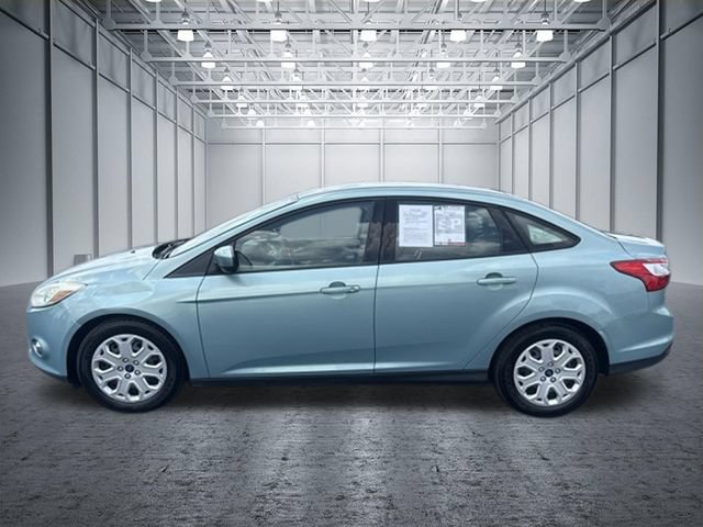 Used 2012 Ford Focus SE FWD image 2