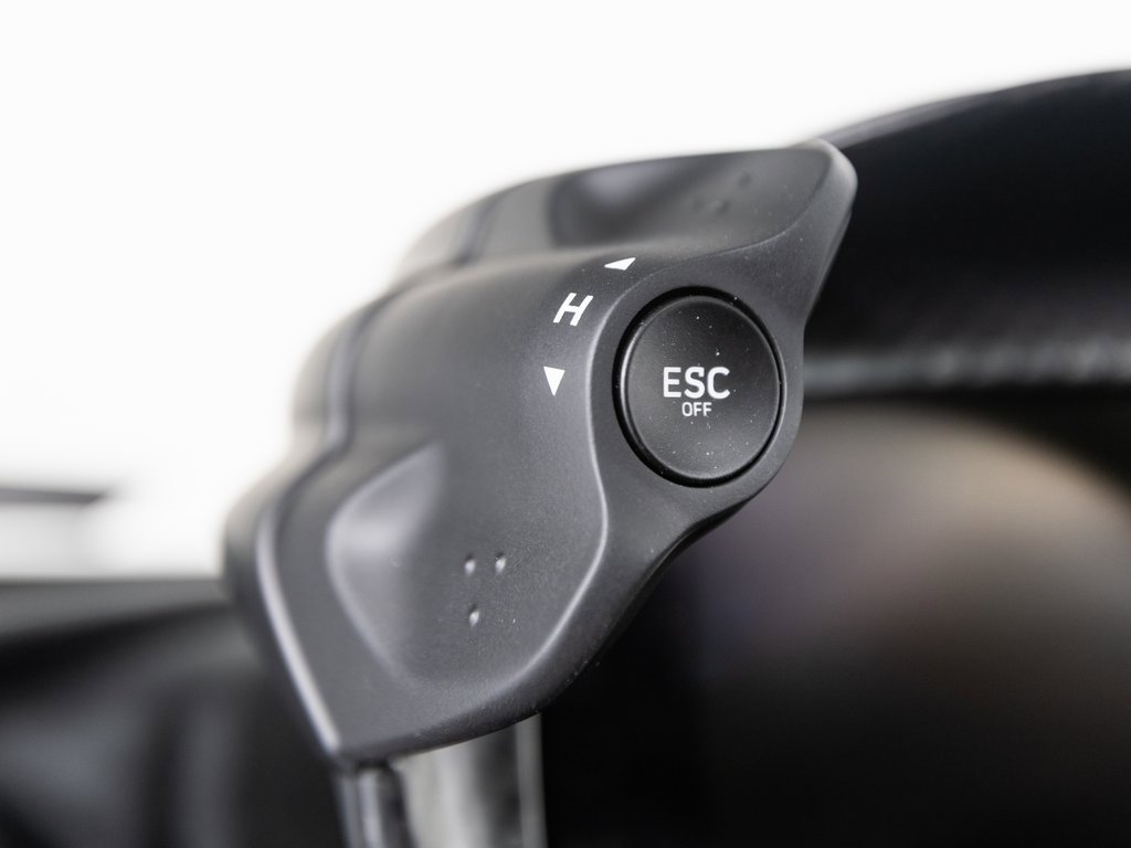 Used 2024 McLaren 750S image 23