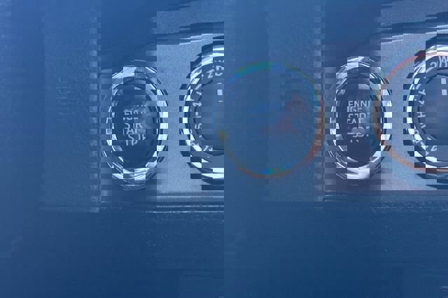 Used 2016 Toyota Tacoma TRD Off-Road w/ Premium & Technology Package image 24