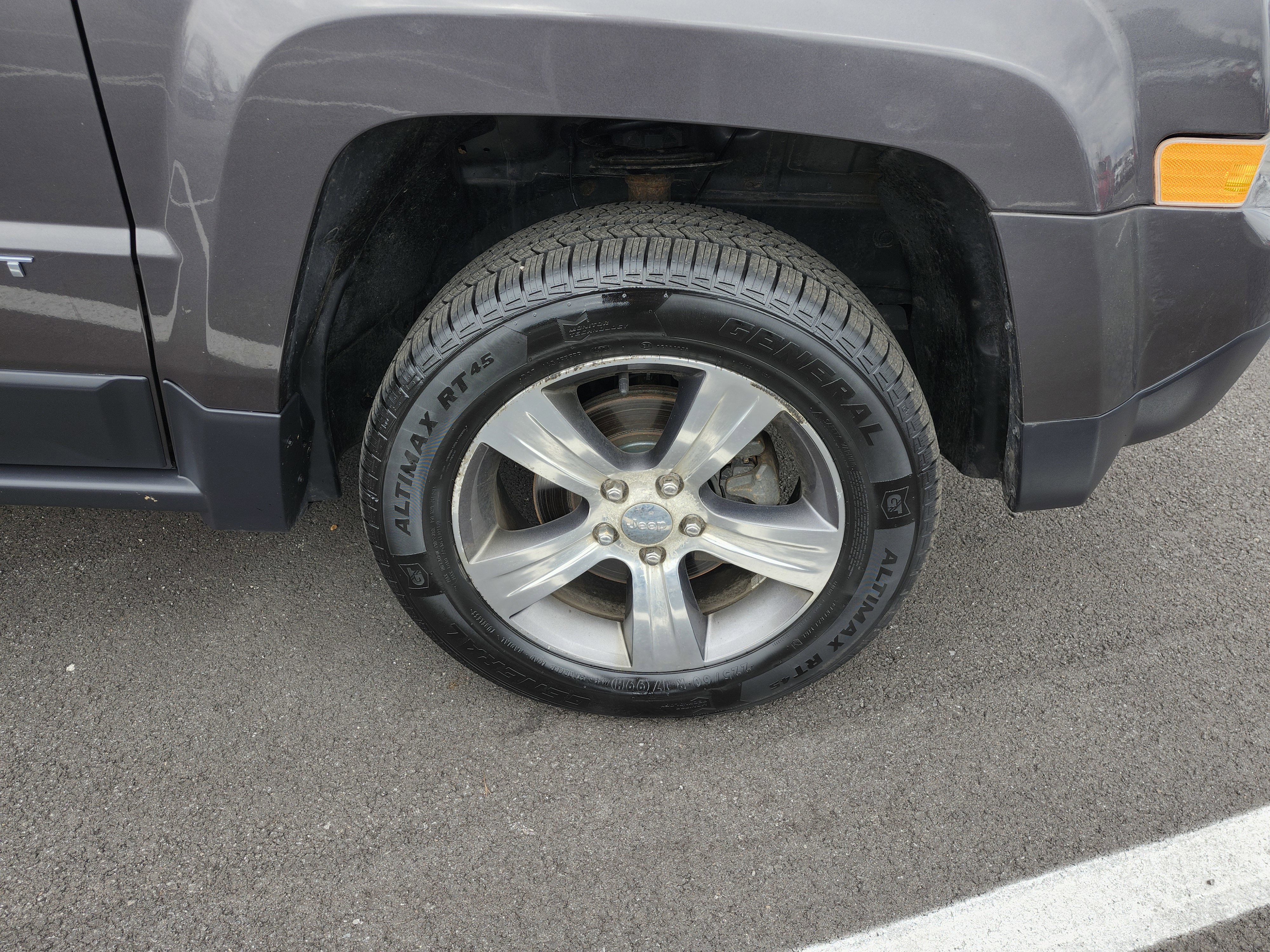 Used 2016 Jeep Patriot High Altitude image 9