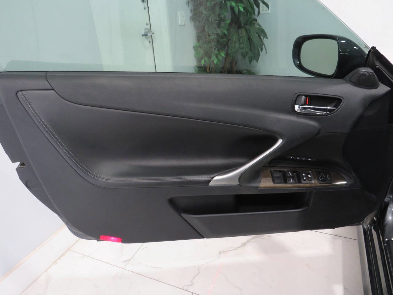 Used 2010 Lexus IS 250C RWD image 32