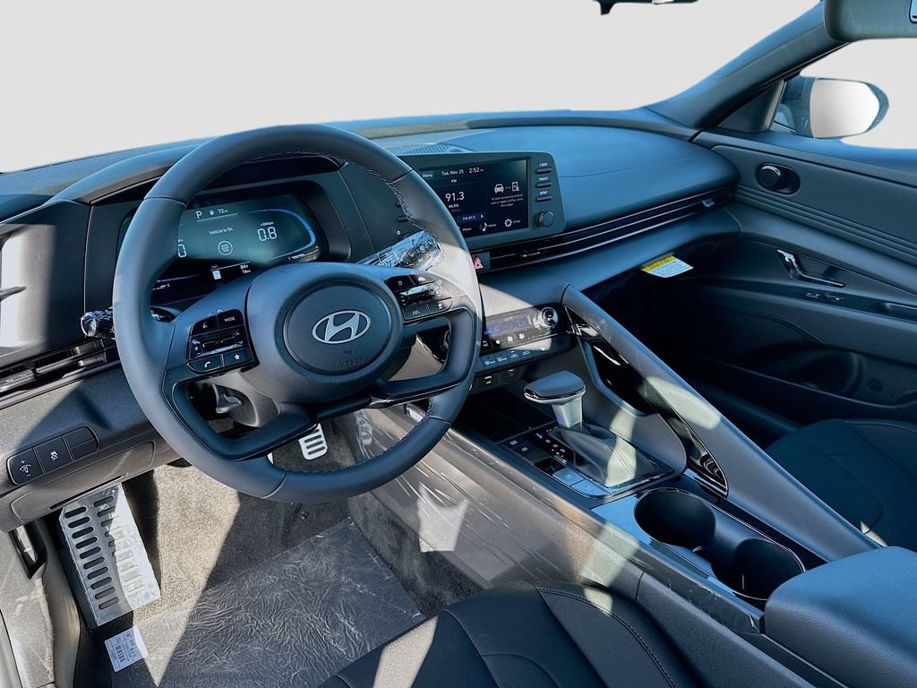 Used 2026 Hyundai Elantra SEL Sport Premium FWD image 3
