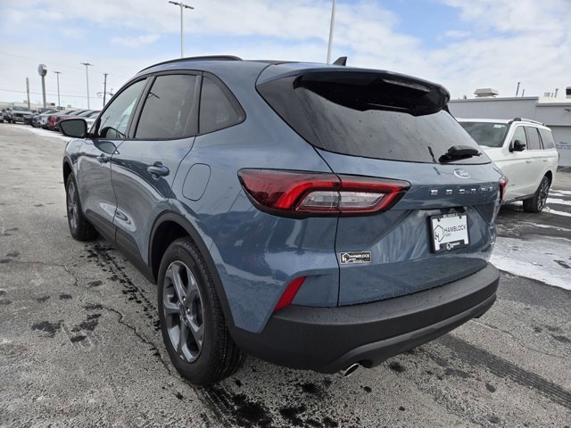 New 2026 Ford Escape ST-Line w/ Cold Weather Package AWD/4WD image 5