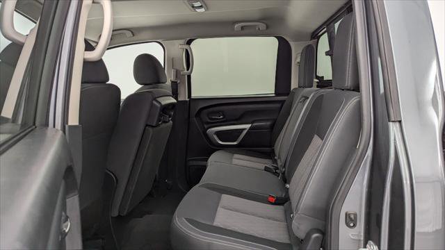 Used 2023 Nissan Titan SV image 16