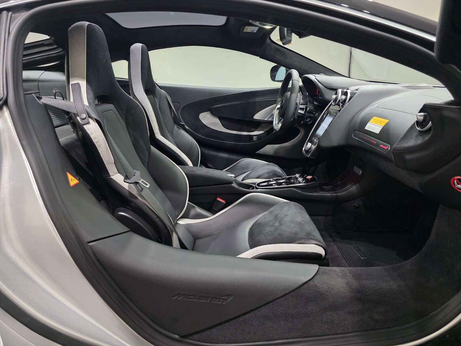New 2027 McLaren GTS RWD image 25