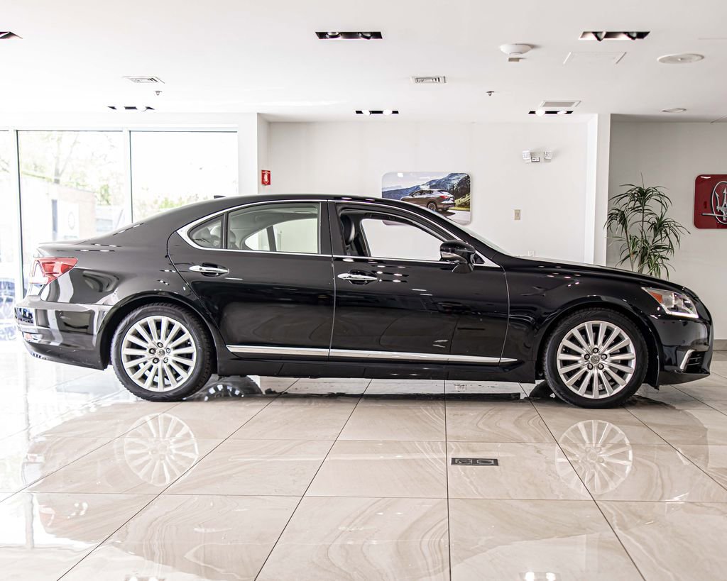 Used 2017 Lexus LS 460 AWD w/ Comfort Package image 9