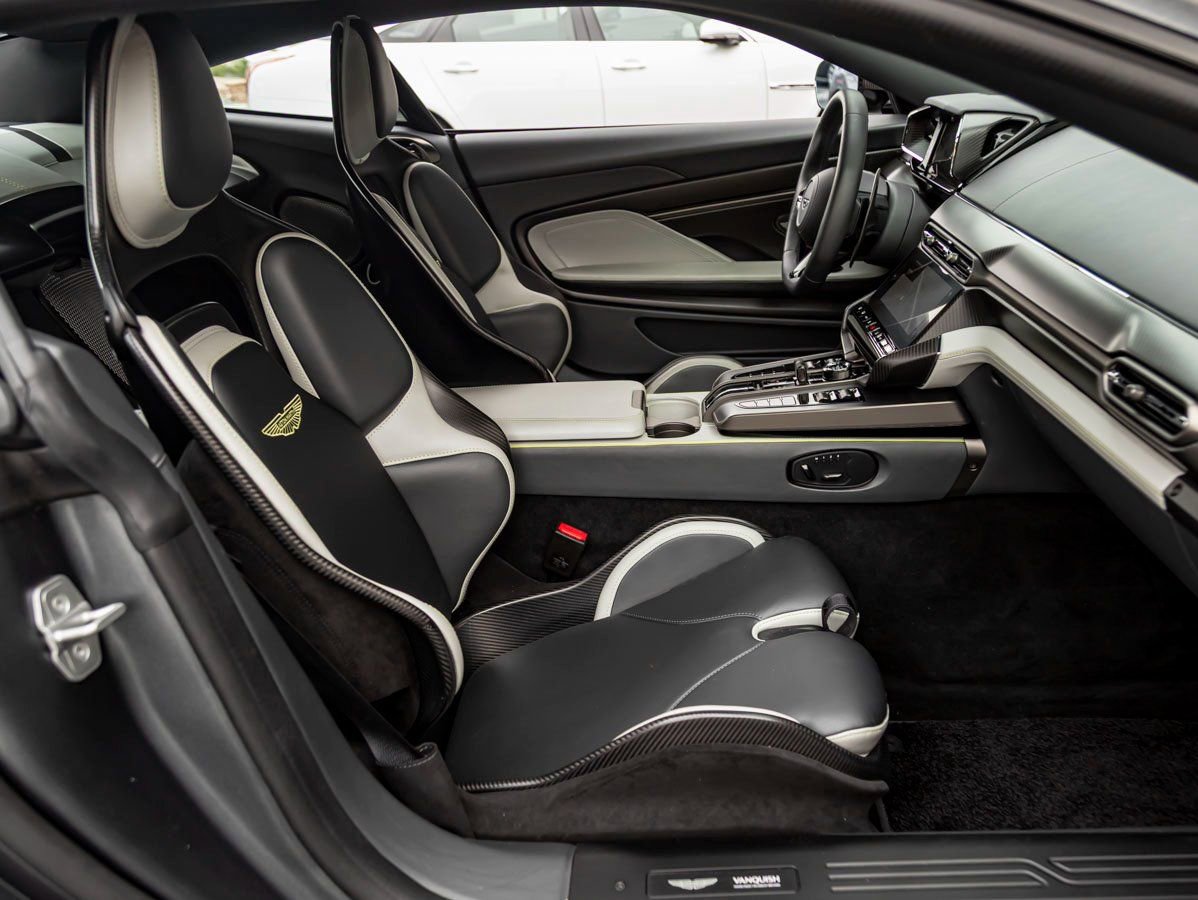 Used 2025 Aston Martin Vanquish image 22