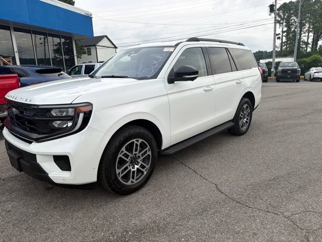 Used 2025 Ford Expedition Active AWD/4WD image 10