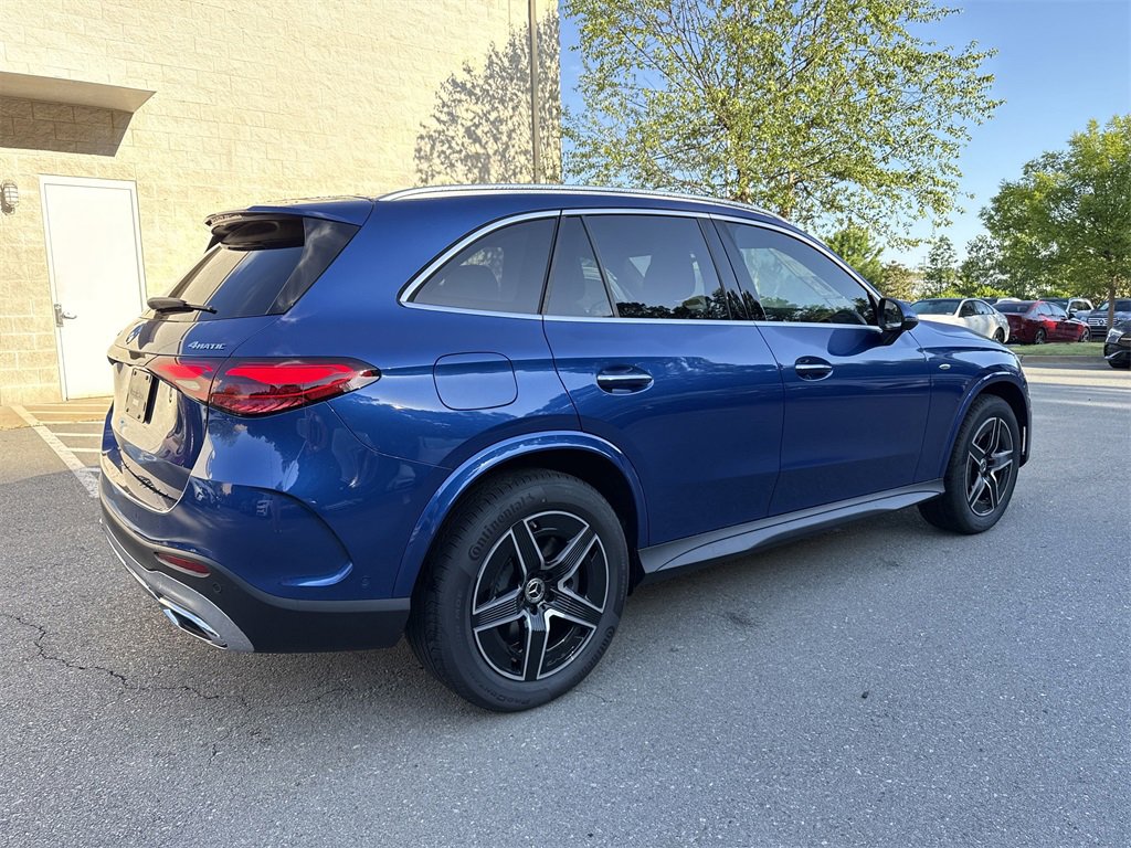 New 2025 Mercedes-Benz GLC 350e 4MATIC image 3
