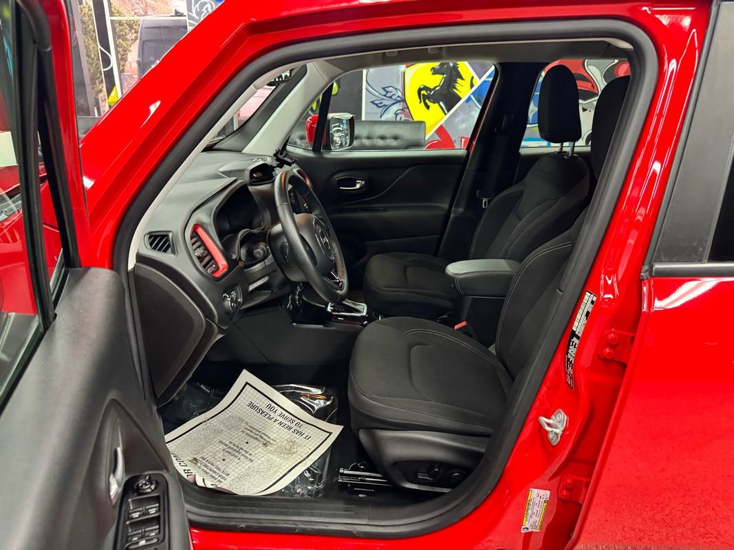 Used 2022 Jeep Renegade Latitude w/ Convenience Group AWD/4WD image 10