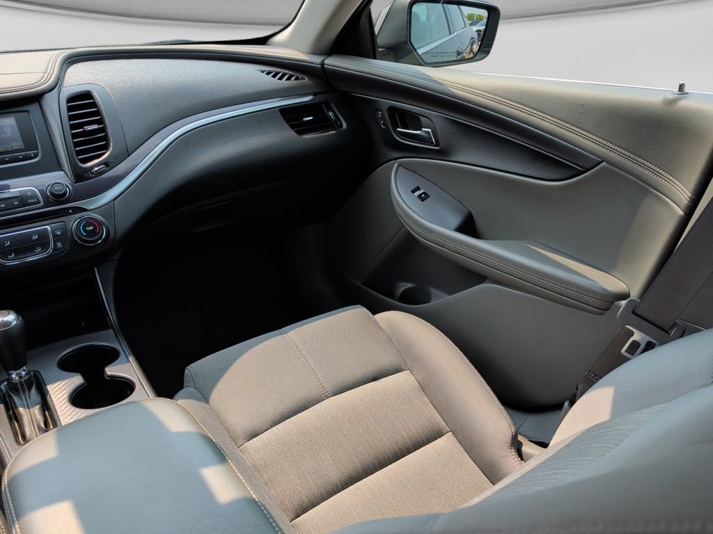 Used 2015 Chevrolet Impala LS w/ LS Convenience Package FWD image 23