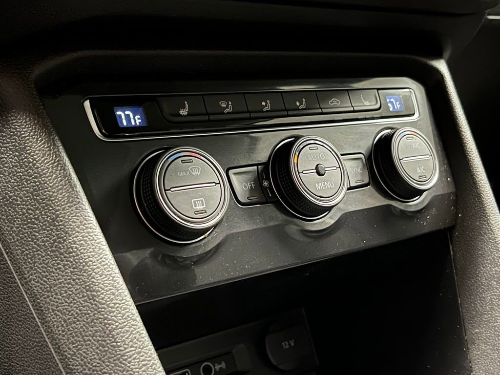 Used 2020 Volkswagen Tiguan SE image 13