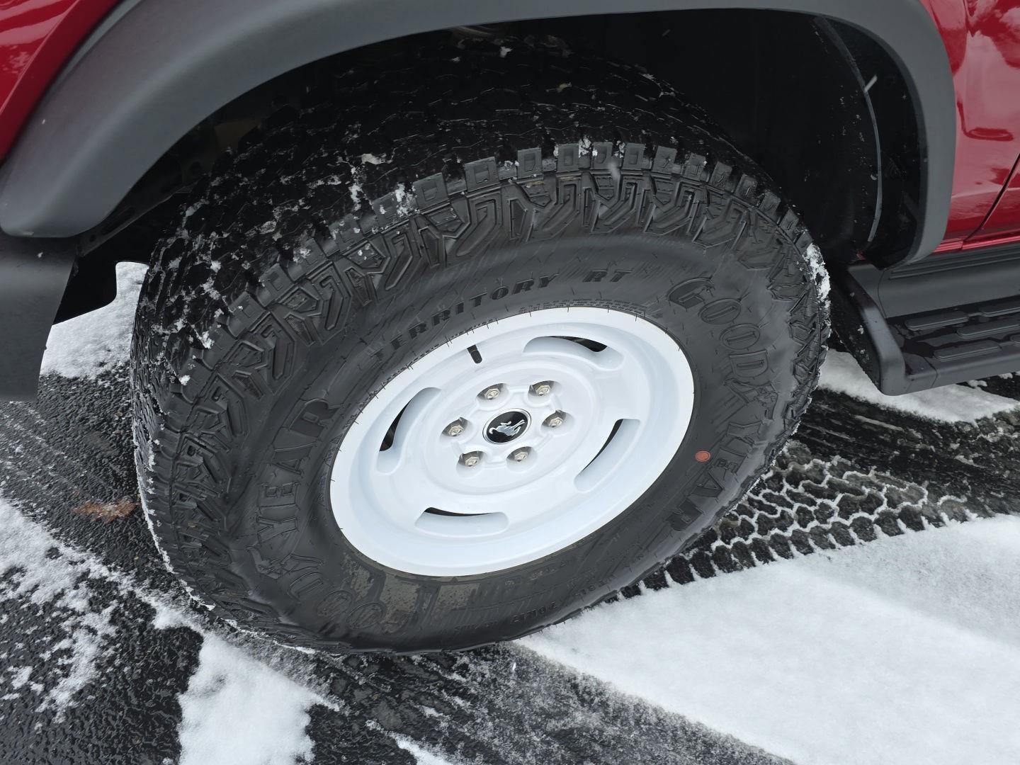 Used 2025 Ford Bronco Heritage Edition AWD/4WD image 41
