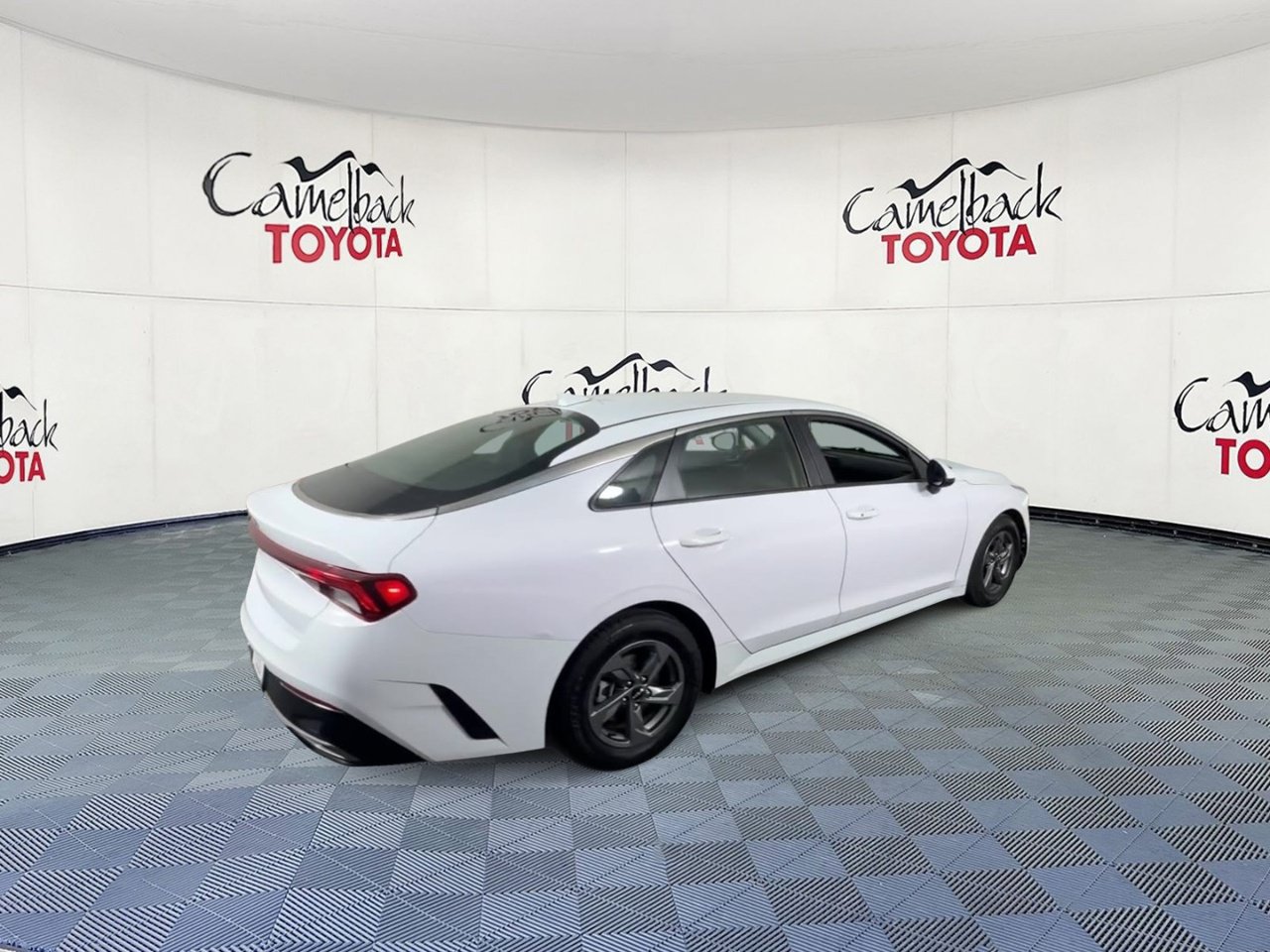 Used 2022 Kia K5 LXS FWD image 2